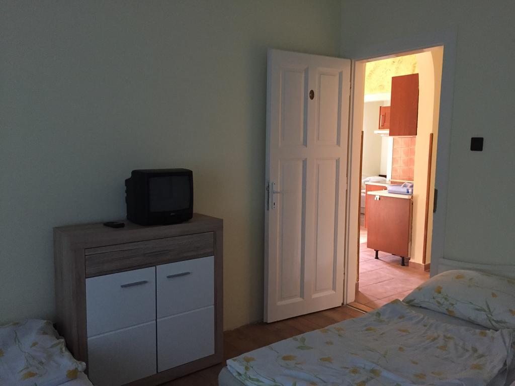Palma Apartmanhaz Siófok Buitenkant foto